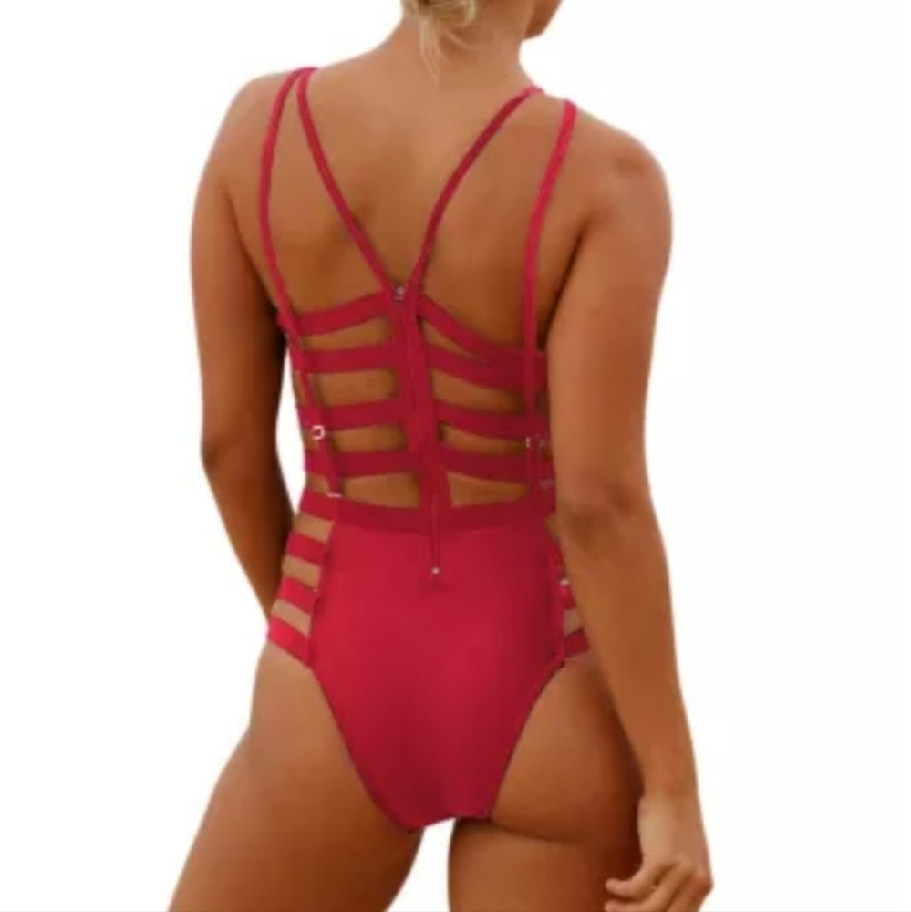 One piece swim suit